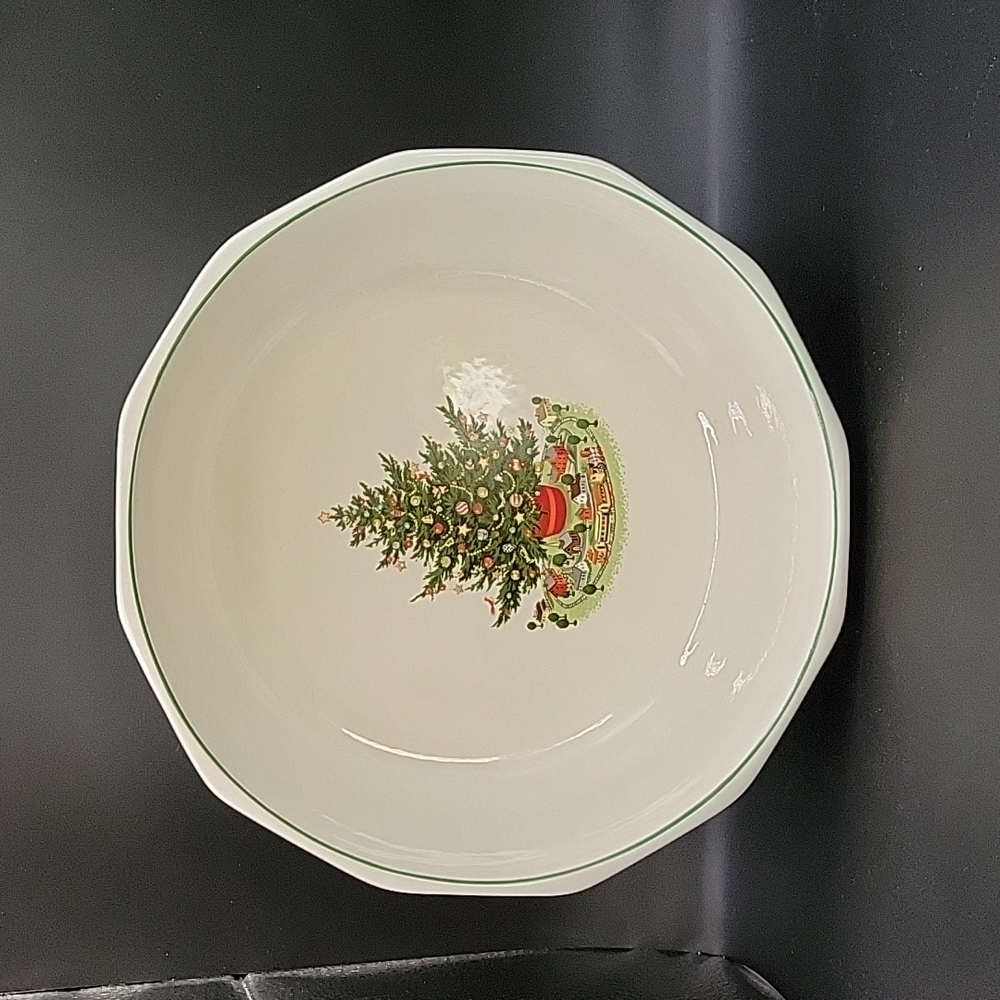 Pfaltzgraff Christmas Heritage salad bowl